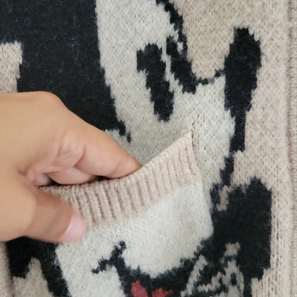 Mickey Mouse And Minnie Mouse Handmade Sweater Size Medium Kids - Picture 6 of 9